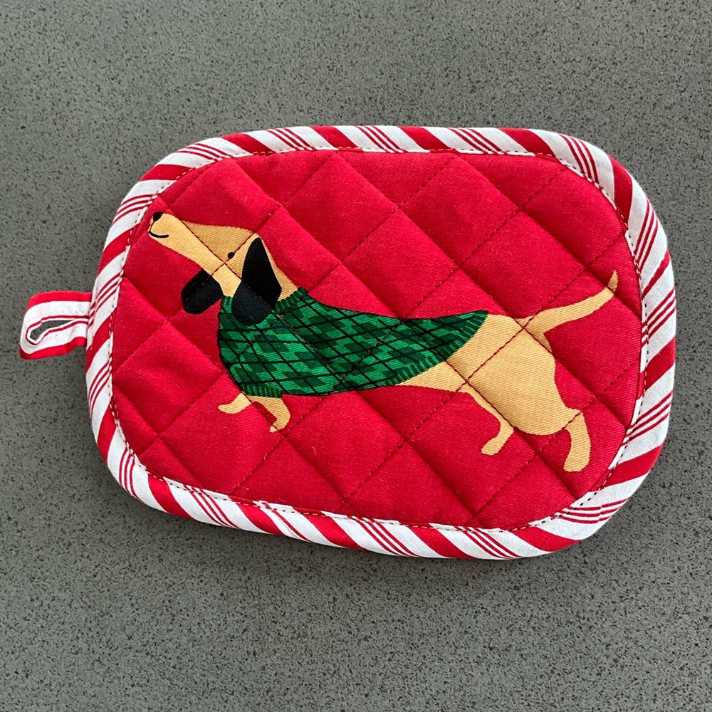 It’s beginning to look a lot like Dachshund Christmas oven mitt & mini spatulas